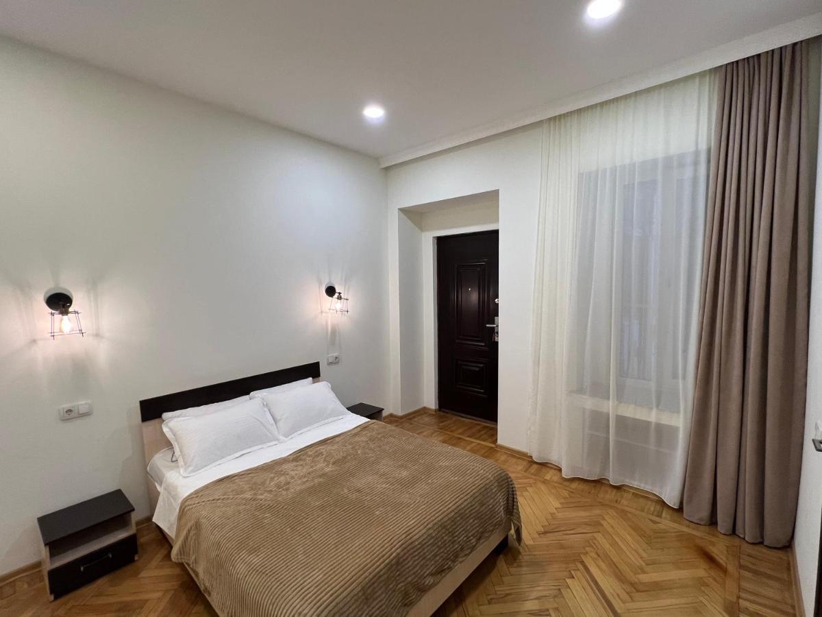 Cosy Apartment In Tbilisi Centre ภายนอก รูปภาพ