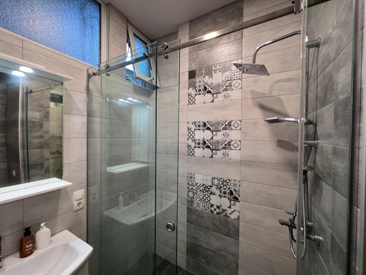 Cosy Apartment In Tbilisi Centre ภายนอก รูปภาพ